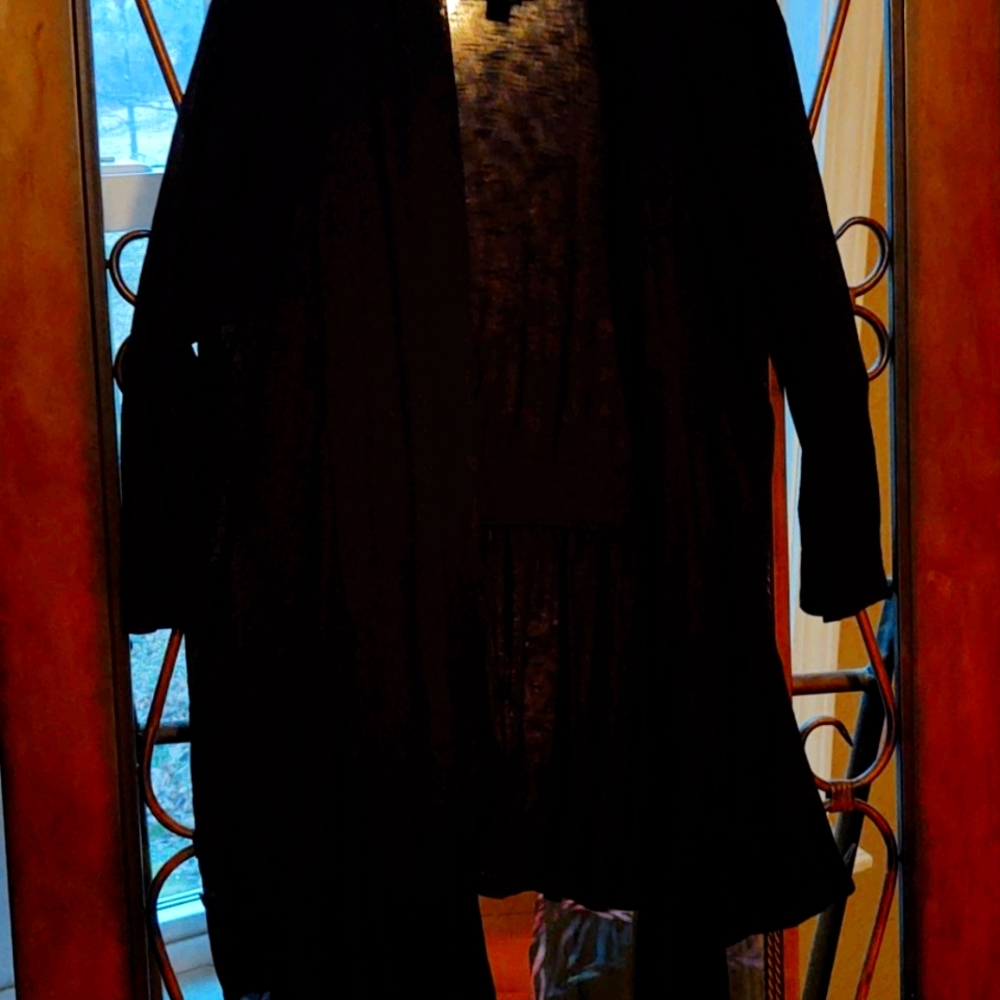 EUC light weight cardigan